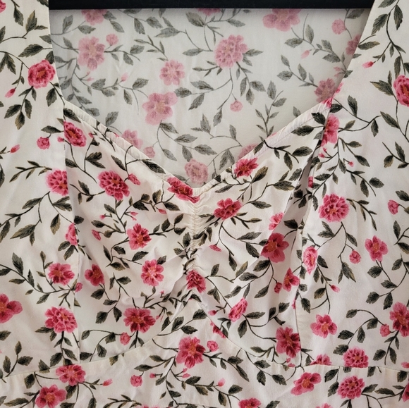 Torrid Floral Shirred Sweetheart Dress - Picture 2 of 8